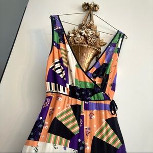 Urban Outfitters sleeveless wide leg V neck patchwork pattern jumpsuit size 2